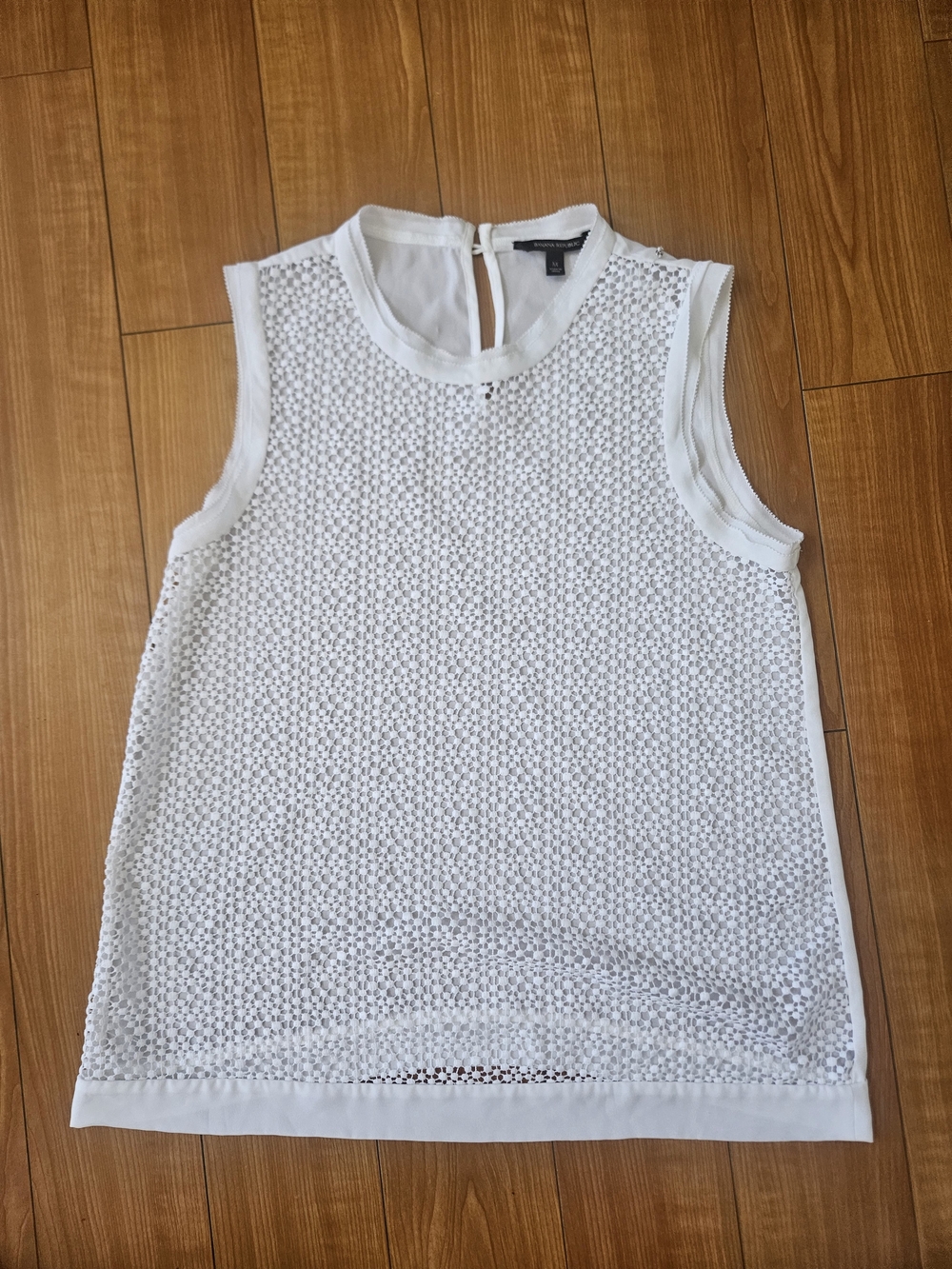 Banana Republic White Sheer Sleeveless Shell Top Blouse Sz Size M